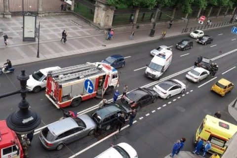 ​​На Московском шоссе произошло ДТП с участием 6…