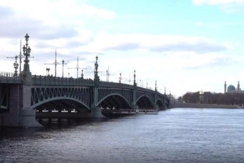 ​​График разводки мостов в Петербурге снова изменят…