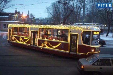 ​​Общественный транспорт Петербурга перешел в режим…