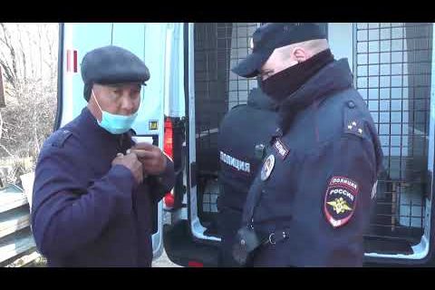 Полицейские провели рейд на территории строительных площадок в Пушкинском районе