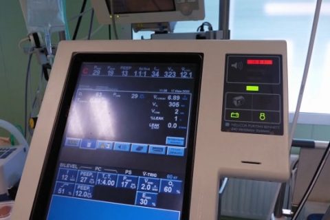 ​На ИВЛ в Петербурге находятся около 580 пациентов с…
